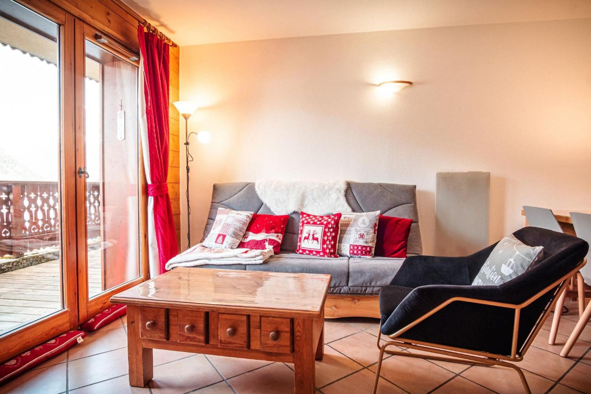 Appartement Bellevue Au Pied Des Pistes เลอุชส์ ภายนอก รูปภาพ
