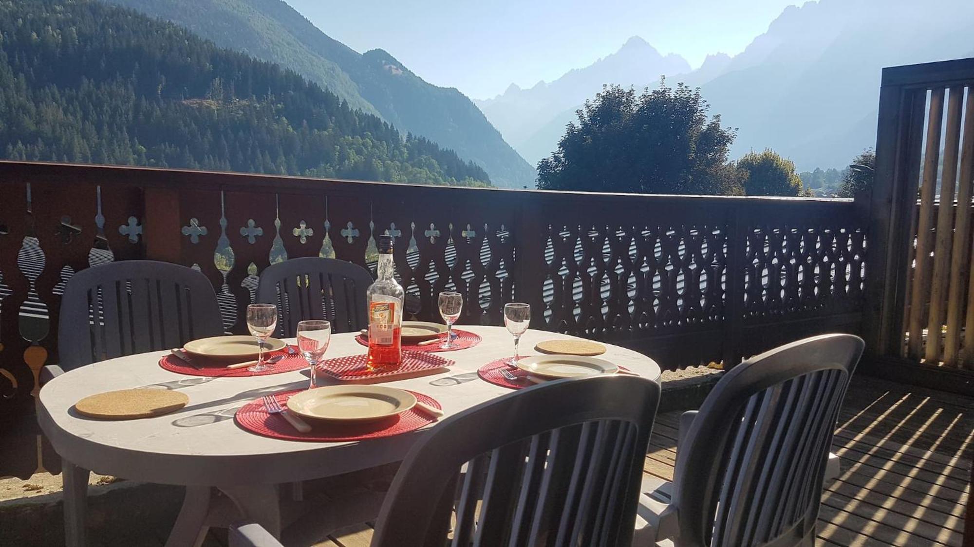 Appartement Bellevue Au Pied Des Pistes เลอุชส์ ภายนอก รูปภาพ