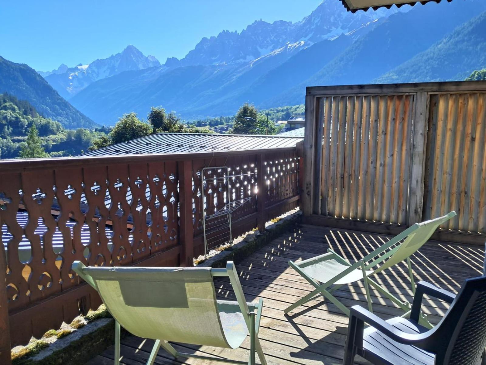 Appartement Bellevue Au Pied Des Pistes เลอุชส์ ภายนอก รูปภาพ